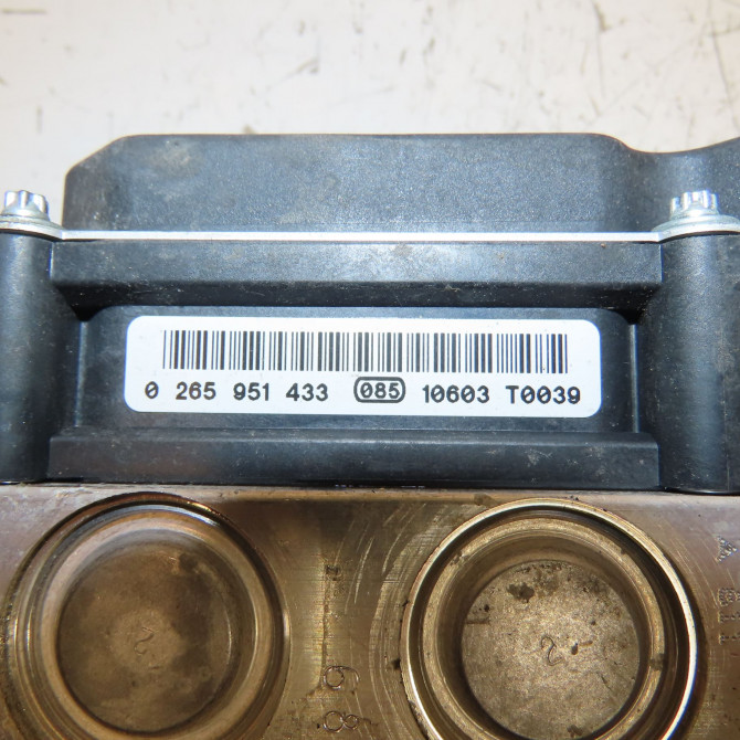 Unité hydraulique ABS occasion PEUGEOT 5008 I Phase 1 11-2009->12-2013 1.6 HDI 112ch 1607510480 3