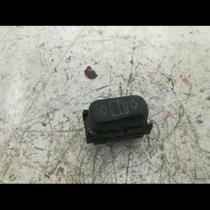 Commande leve-glace porte arrière droite occasion MERCEDES CLASSE S III Phase 1 10-1998->09-2005 S600 367ch 22082012107C45 1