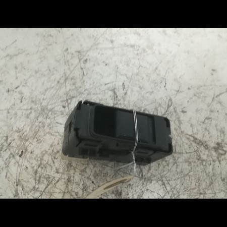 Commande leve-glace porte arrière gauche occasion DODGE CALIBER Phase 1 06-2006->... 2.0 CRD 68018920AA