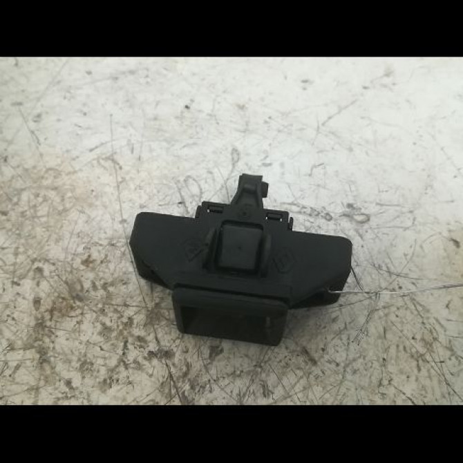 Serrure hayon occasion DACIA SANDERO I Phase 1 06-2008->10-2012 1.2 16v 75ch 7700838546 1