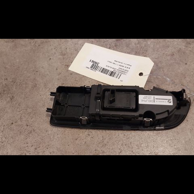 Commande lève-glace porte avant droite occasion B.M.W. SERIE 1 I Phase 2 01-2007->07-2011 118d 143ch 2