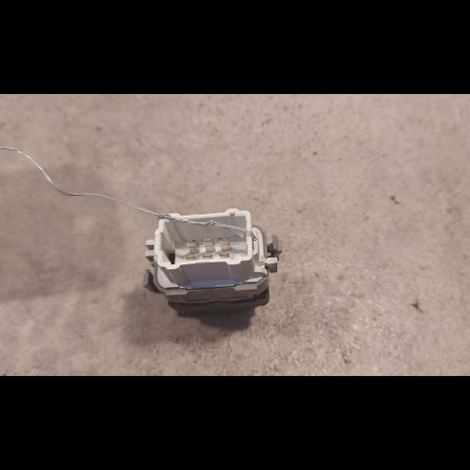 Commande leve-glace porte arrière droite occasion RENAULT MEGANE II Phase 1 09-2003->12-2005 1.6 16v 2