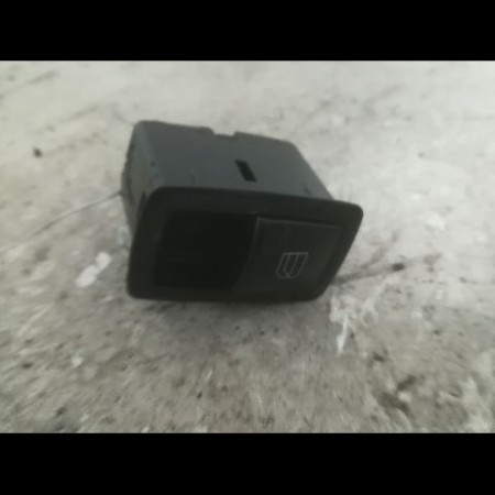 Commande lève-glace porte avant droite occasion MERCEDES CLASSE A II Phase 2 04-2008->06-2012