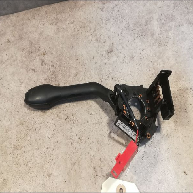 Commande essuie glace occasion SEAT CORDOBA I phase 2 VARIO 09-1999->10-2002 1.9 SDI 68ch 2