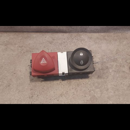 Bouton de warning occasion RENAULT MEGANE II Phase 1 09-2003->12-2005 1.6 16v