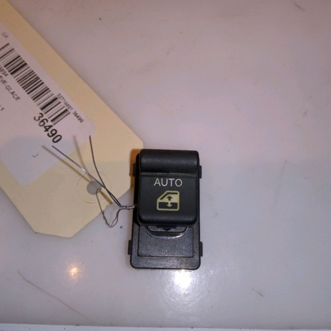 Commande lève-glace porte avant droite occasion JEEP RENEGADE Phase 1 09-2014->... 735603932 1