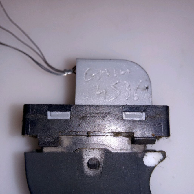 Commande lève-glace porte avant droite occasion AUDI A4 II 3