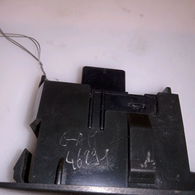 Commande leve-glace porte arrière gauche occasion  848100F010 4