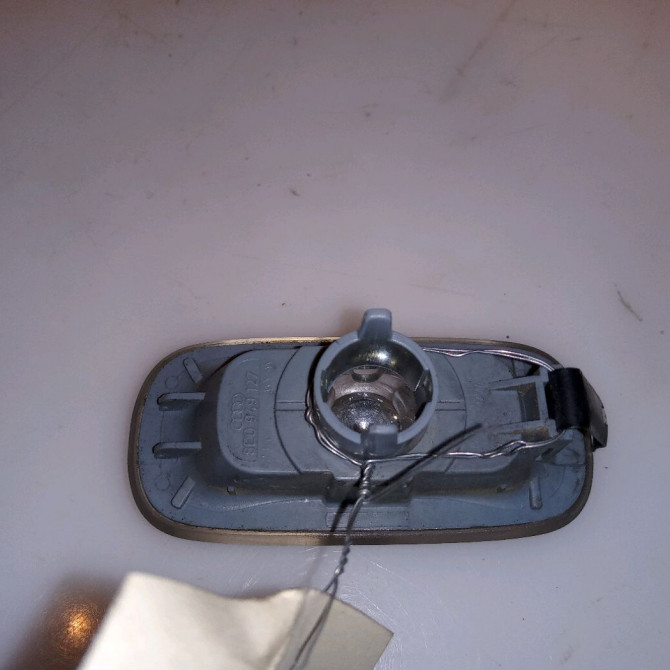 Répétiteur aile droite occasion AUDI A4 II 2