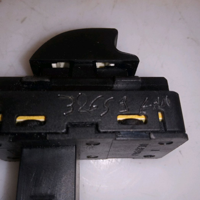 Commande leve-glace porte arrière gauche occasion CITROEN C6 Phase 1 12-2005->03-2013 2.2 HDI 170ch 3