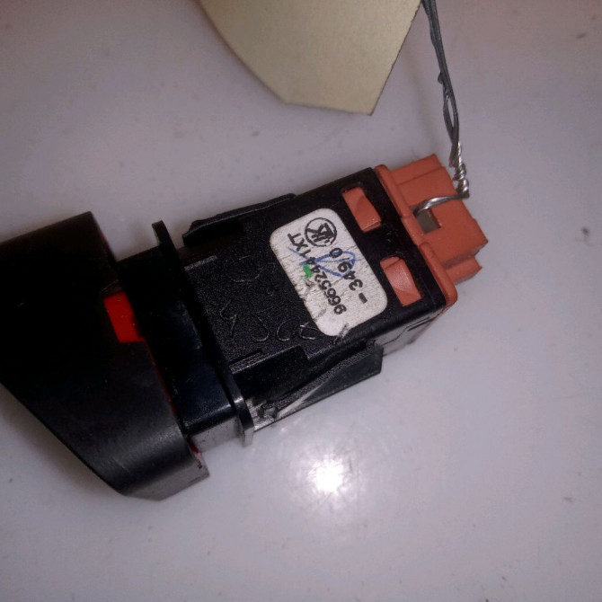 Bouton de warning occasion PEUGEOT 5008 I Phase 1 11-2009->12-2013 2.0 HDI 150ch 624344 3