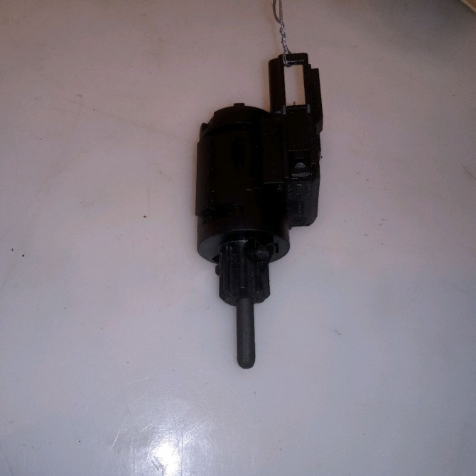 occasion VOLKSWAGEN GOLF V Phase 1 11-2003->10-2008 1.6 102ch 1C0945511ARDW 2