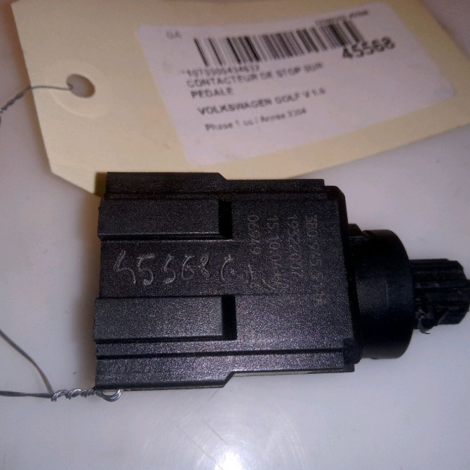 occasion VOLKSWAGEN GOLF V Phase 1 11-2003->10-2008 1.6 102ch 1C0945511ARDW 3