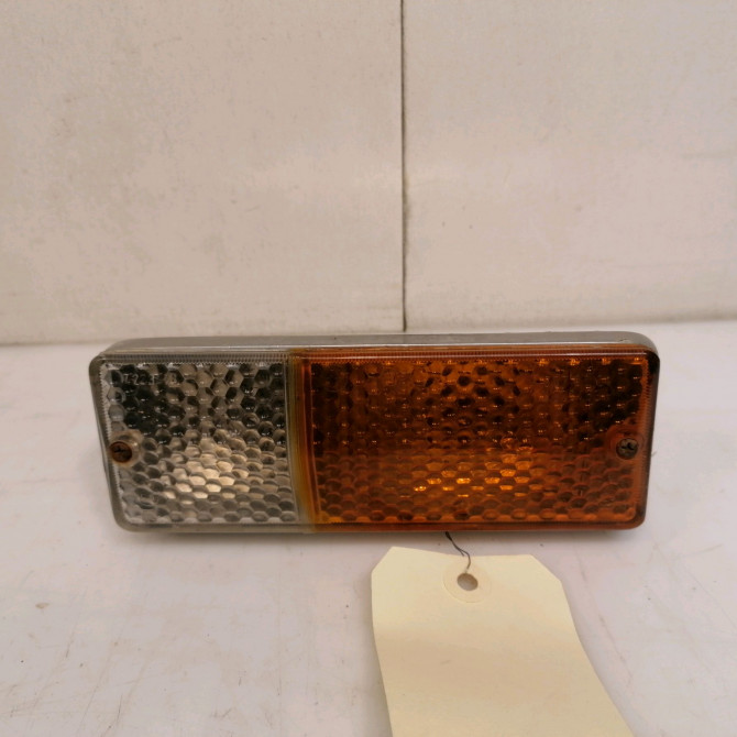 Clignotant droit occasion LADA NIVA Phase 1 04-1995->04-1999 1.6i 73ch 1