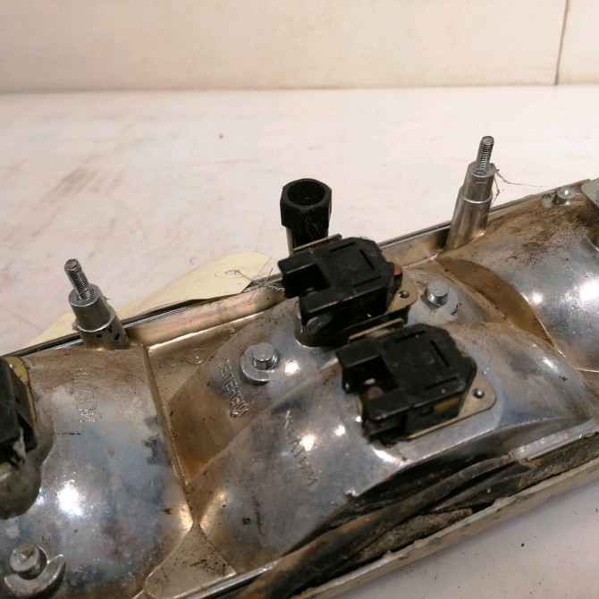 Feu arrière gauche occasion LADA NIVA Phase 1 04-1995->04-1999 1.6i 73ch 3