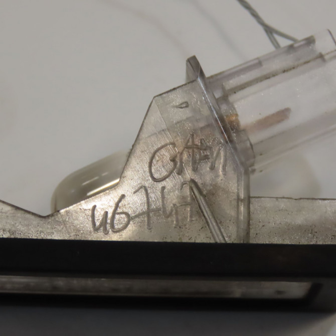 Eclaireur plaque de police g occasion RENAULT SCENIC II Phase 2 09-2006->04-2009 1.9 DCI 130ch 8200013577 4