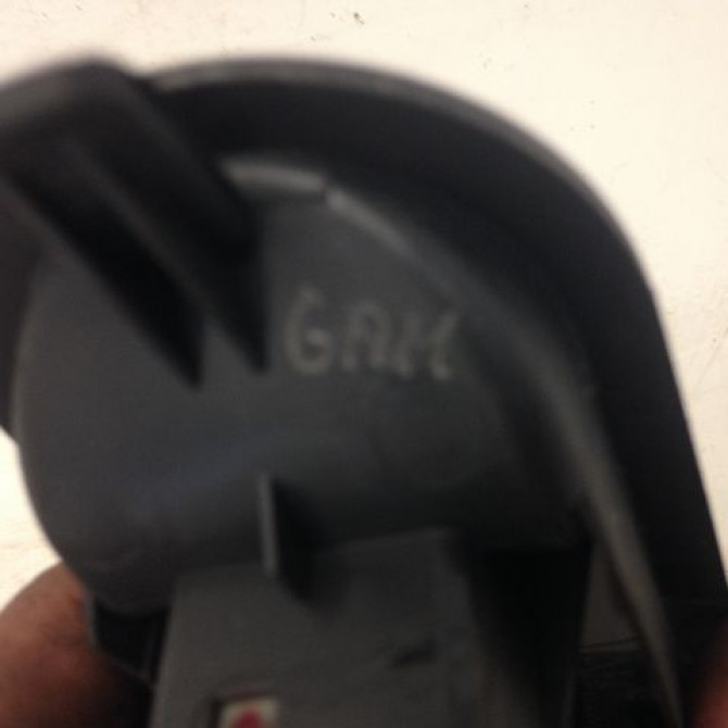 Commande lève-glace porte avant droite occasion RENAULT MEGANE II Phase 2 01-2006->06-2009 1.9 DCI 130ch 8200315027 3