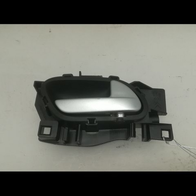 Poignee int porte ard occasion PEUGEOT 207 Phase 1 04-2006->06-2013 1.4 HDI 9144A4 1