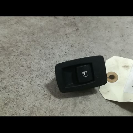 Commande leve-glace porte arrière droite occasion B.M.W. SERIE 1 I Phase 1 01-2007->07-2011 120d 177ch 61316945874