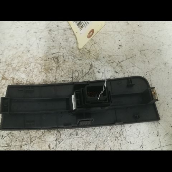 Commande lève-glace porte avant droite occasion HYUNDAI MATRIX Phase 1 09-2001->09-2009 1.5 CRDI 110ch 9358017000YU 2