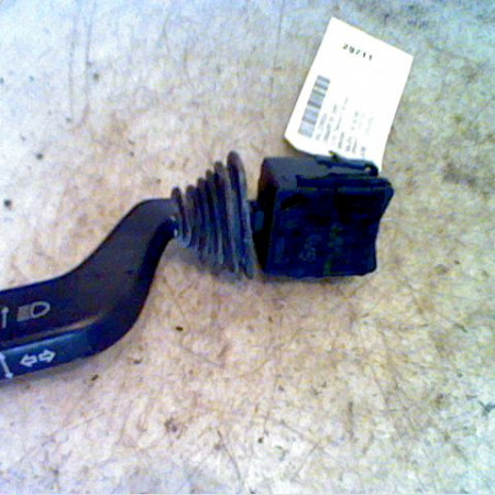 Commande clignotant occasion OPEL CORSA III Phase 2 08-2003->09-2006 1.0i 12v 9185414