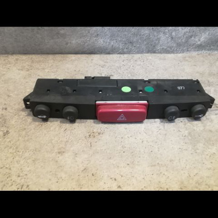 Bouton de warning occasion ALFA ROMEO 147 Phase 2 09-2004->10-2010 1.9 JTDm 120ch