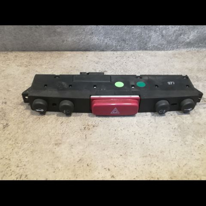 Bouton de warning occasion ALFA ROMEO 147 Phase 2 09-2004->10-2010 1.9 JTDm 120ch 1