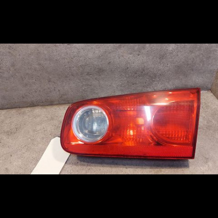 Feu arrière interieur gauche occasion RENAULT LAGUNA II Phase 2 03-2005->09-2007 1.9 DCI 120ch 8200262110