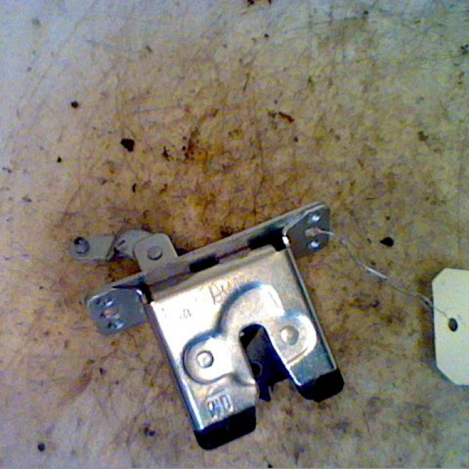 Serrure hayon occasion OPEL CORSA III Phase 2 08-2003->09-2006 1.3 CDTI 90534769 1