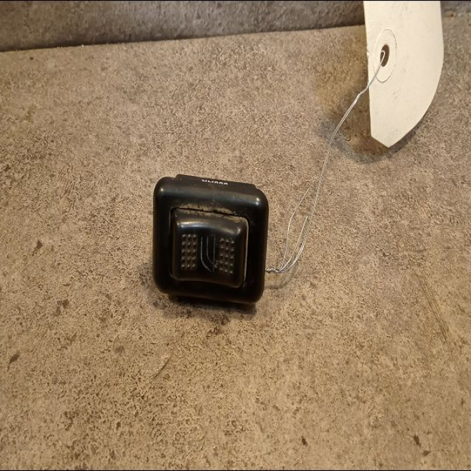 Commande lève-glace porte avant droite occasion FORD FIESTA III Phase 1 03-1989->01-1994 1.1i 1