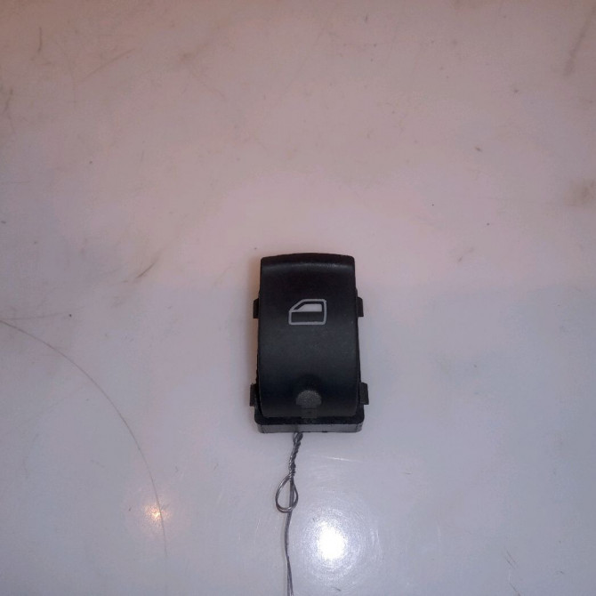 Commande lève-glace porte avant droite occasion AUDI A6 III Phase 1 05-2004->10-2008 2.7 TDi V6 1
