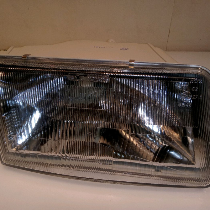 Phare droit occasion IVECO DAILLY II Phase 1 04-1995->04-1999 35-8.1 2.5D 1