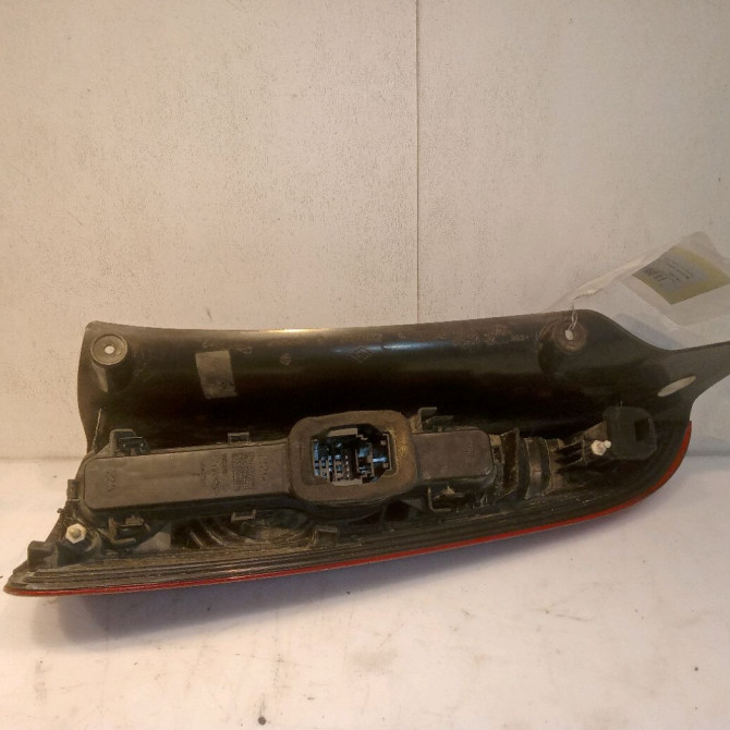 Feu arrière gauche occasion RENAULT ESPACE IV Phase 2 03-2006->07-2012 2.0 DCI 175ch 8200394722 2