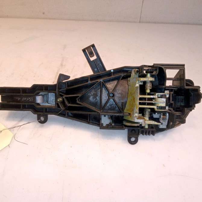 Poignee ext porte ard occasion B.M.W. SERIE 3 V Phase 1 03-2005->09-2008 320d 177ch 51217207562 2