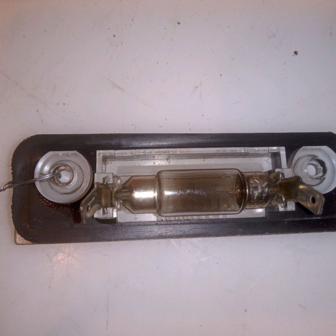 Eclaireur plaque de police g occasion FORD FUSION Phase 2 10-2005->09-2011 1.6 TDCI 90ch 1332916 2