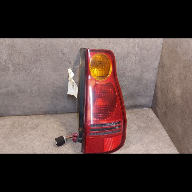 Feu arrière droit occasion HYUNDAI MATRIX Phase 1 09-2001->09-2009 1.5 CRDI 110ch 9240217010 1