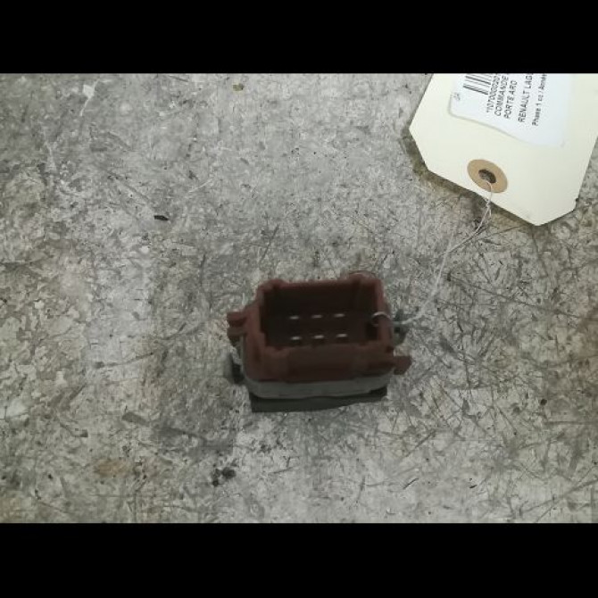 Commande leve-glace porte arrière droite occasion RENAULT LAGUNA II Phase 1 11-2000->03-2005 1.9 DCI 110ch 8200220507 2