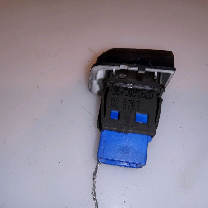 Bouton de warning occasion PEUGEOT 208 208 Phase 1 2012-03-01->2015-09-30 96750916ZD 2