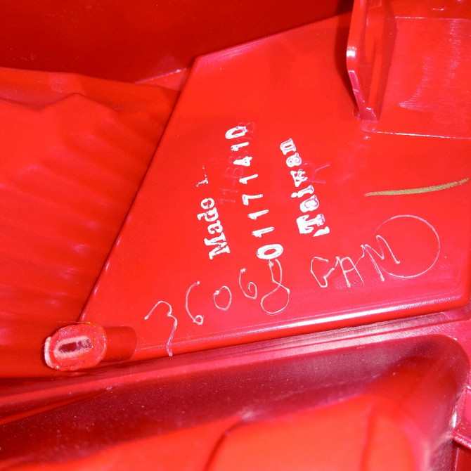 Feu arrière droit occasion SUZUKI SWIFT III Phase 1 03-2005->09-2011 1.3i 90ch 3565063J00 3