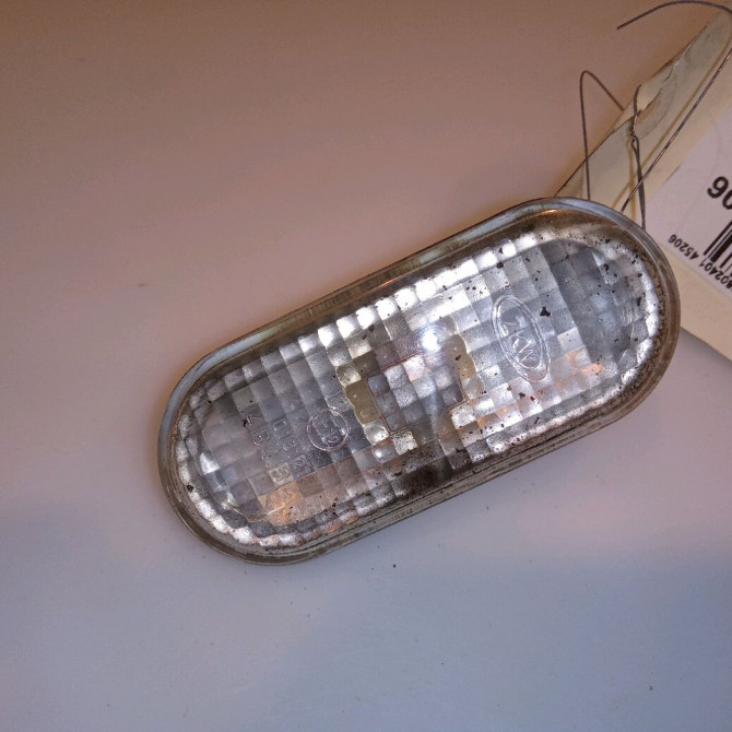 Répétiteur aile gauche occasion VOLKSWAGEN POLO III Phase 2 11-1999->12-2001 1.4 TDI 75ch 1J5949117A 1