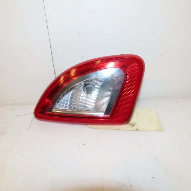 Feu arrière interieur gauche occasion RENAULT TWINGO II Phase 2 12-2011->12-2014 1.2i 16v 75ch 1