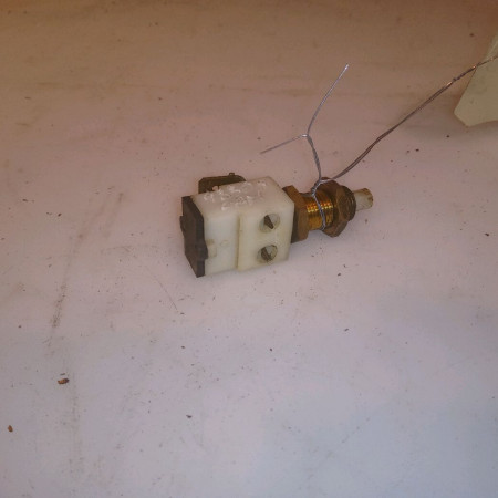 occasion PEUGEOT 205 Phase 1 03-1983->07-1987 1.4i 60ch 453404