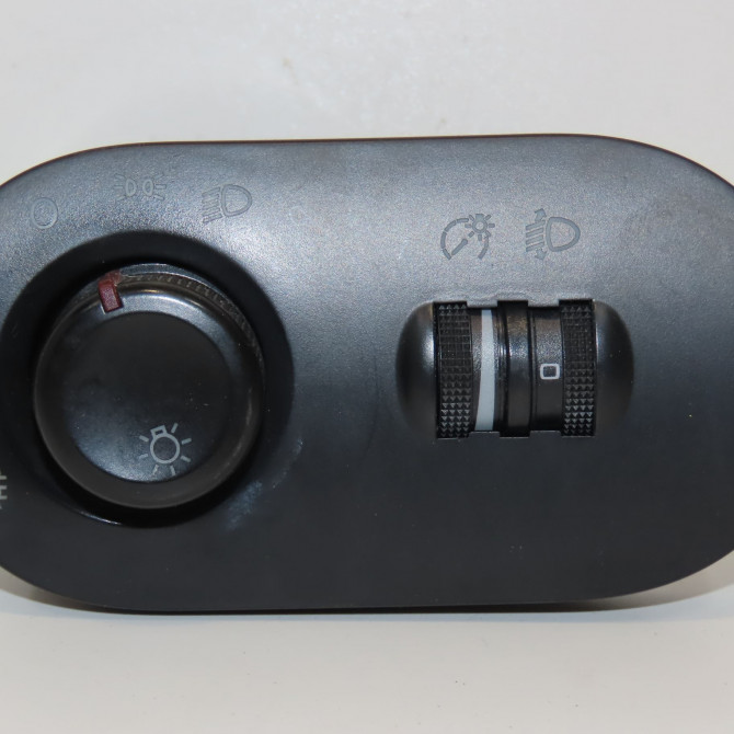 Interrupteur commande de phares occasion SEAT CORDOBA II Phase 1 10-2002->05-2009 1.4 16v 100ch 6L1941531AF20H 1