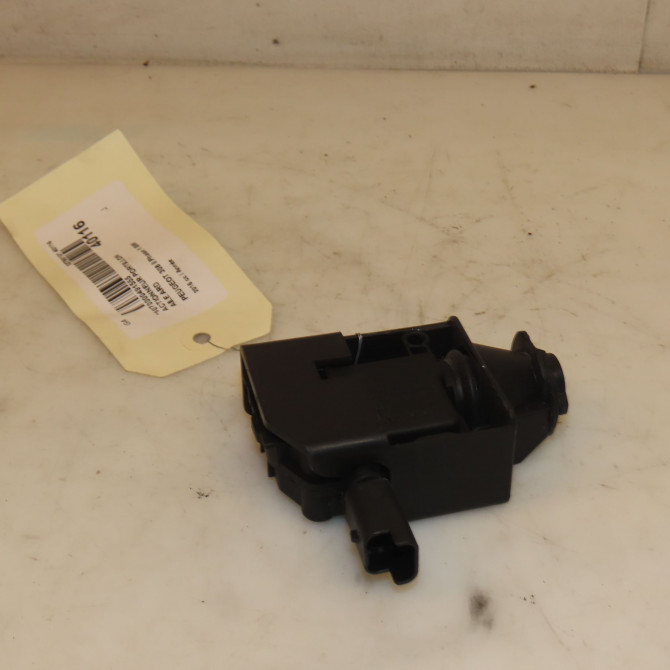 Actionneur portillon aile ard occasion PEUGEOT 308 II Phase 1 SW 02-2014->08-2017 1