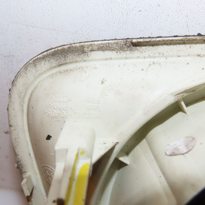 Feu arrière intérieur droit occasion VOLKSWAGEN JETTA III Phase 1 09-2005->12-2010 1.9 TDI 105ch 1K5945094G 3