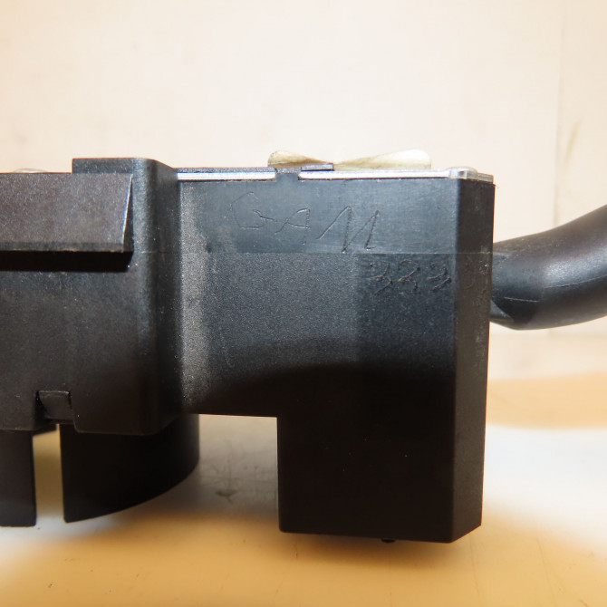 Bloc commodos occasion VOLKSWAGEN GOLF IV GOLF IV Phase 1 1998-01-01->2005-06-30 1.9 TDI 100ch 3