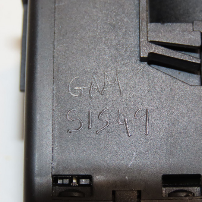 Interrupteur commande de phares occasion OPEL CORSA II Phase 2 04-1997->10-2000 1.7 D 60ch 90437313 3