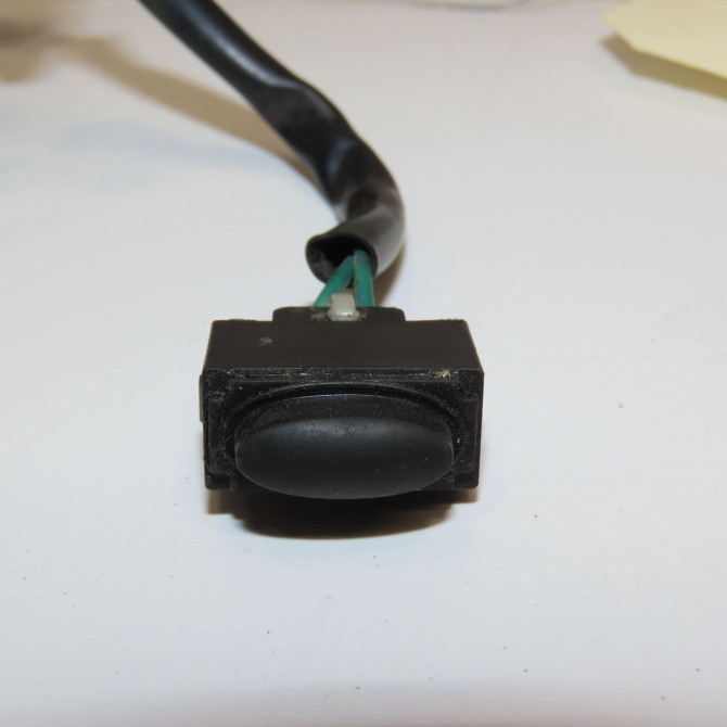 Actionneur serrure hayon occasion RENAULT KOLEOS I Phase 1 06-2008->12-2011 2.0 DCI 150ch 2