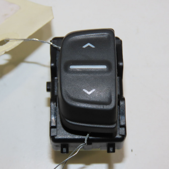 Commande lève-glace porte avant gauche occasion DACIA SANDERO II Phase 1 10-2012->... 0.9 TCE 90ch 1