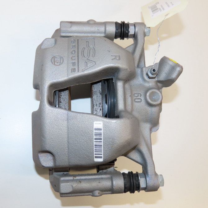 Etrier de frein avant droit occasion CITROEN C5 AIRCROSS 1647880080 4